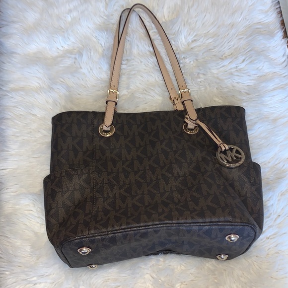 Michael Kors Handbags - Michael Kors Purse